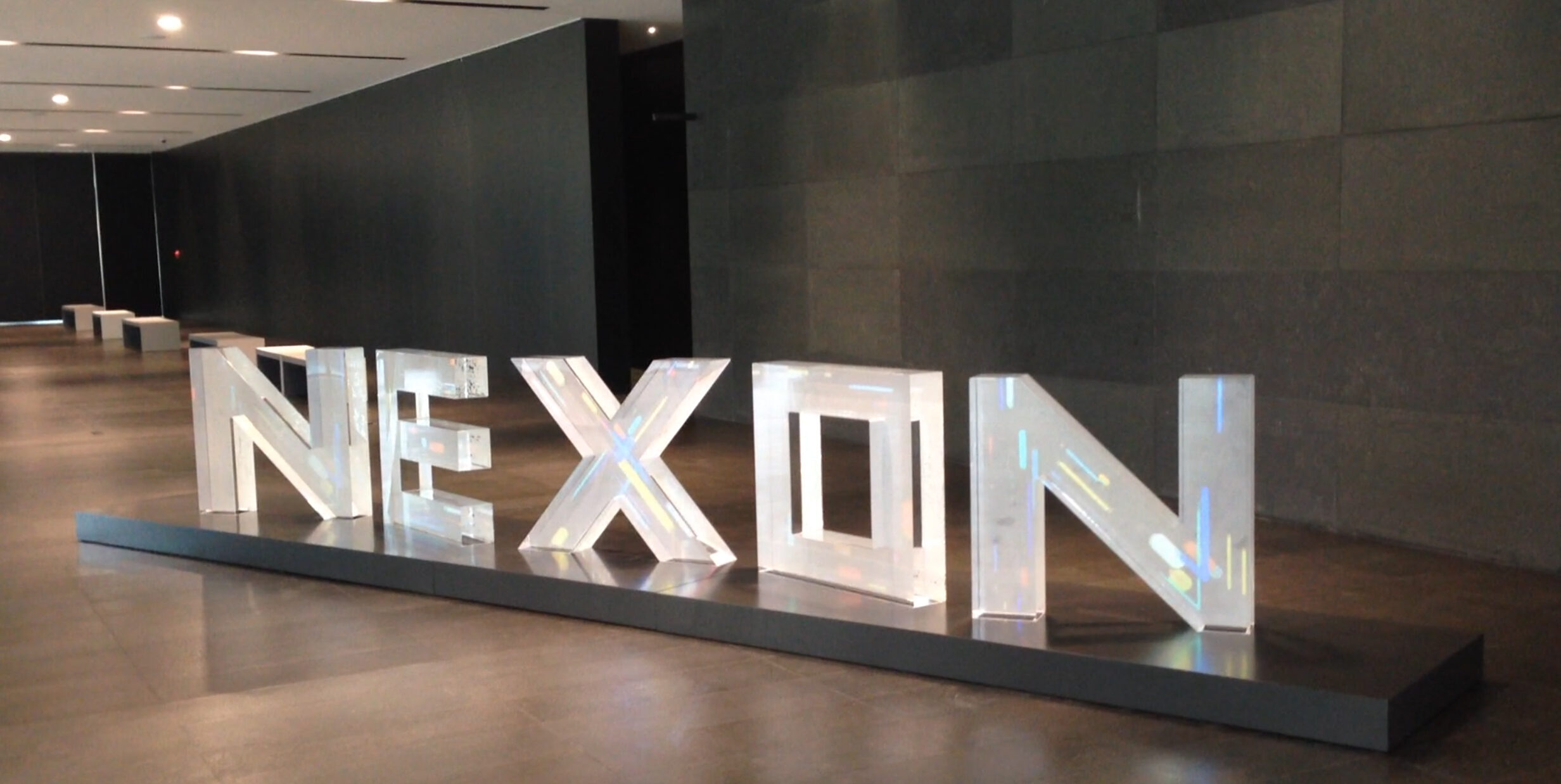 2014년 넥슨 아크릴 간판